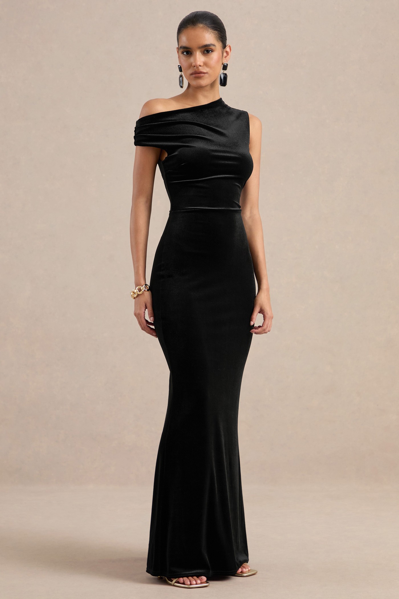 Taramira | Black Velvet One Shoulder Short Sleeve Maxi Dress with Split view 3
