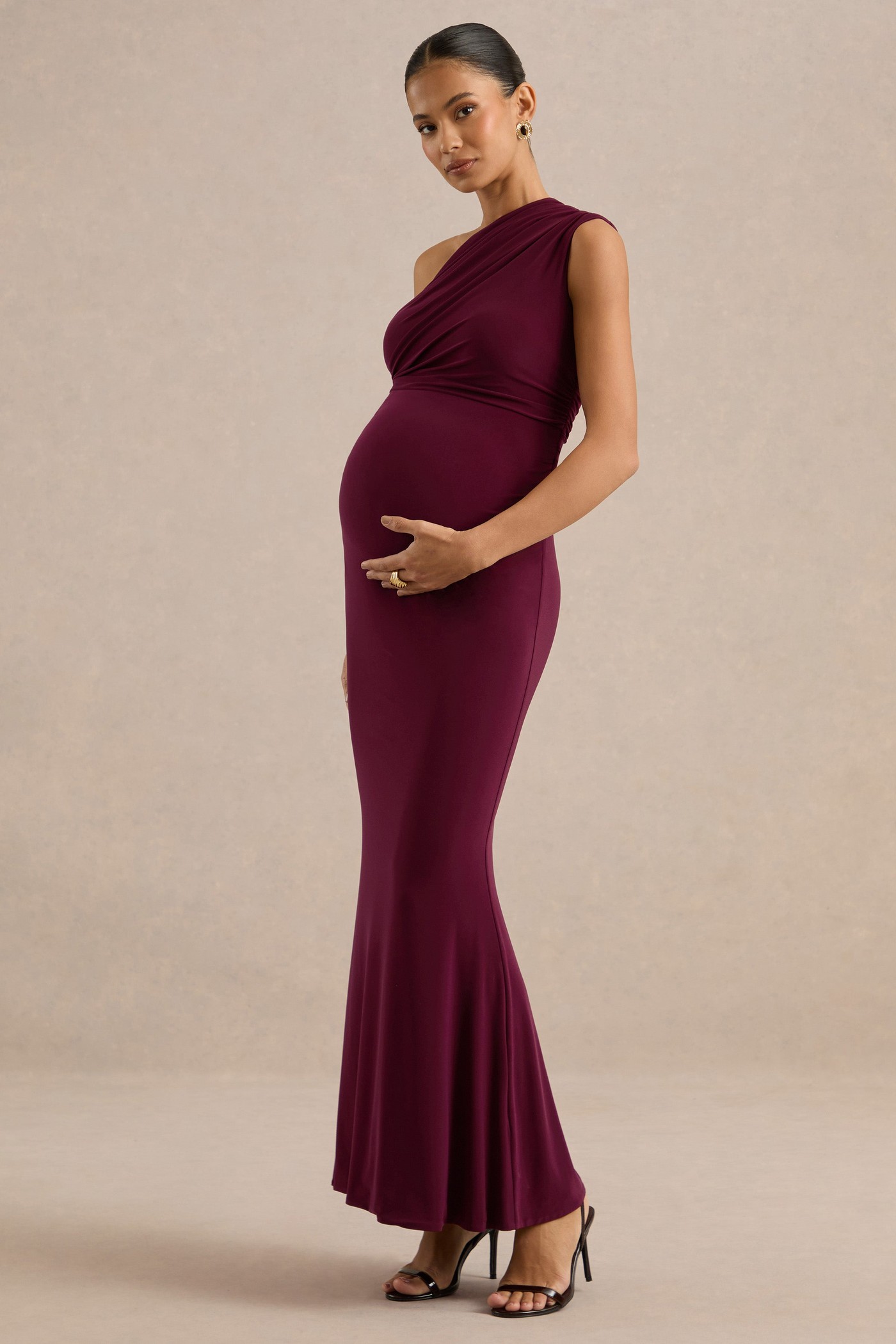Gwenenza | Berry Red Jersey One Shoulder Maternity Maxi Dress With Gathered Detailing view 3